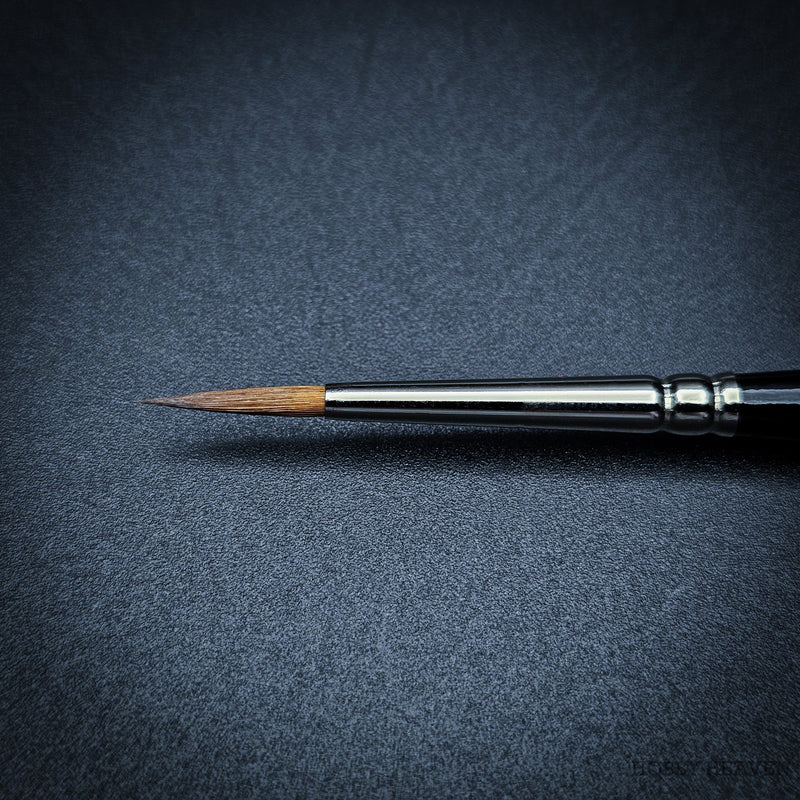 Raphael Series 8402 — Kolinsky Sable Round