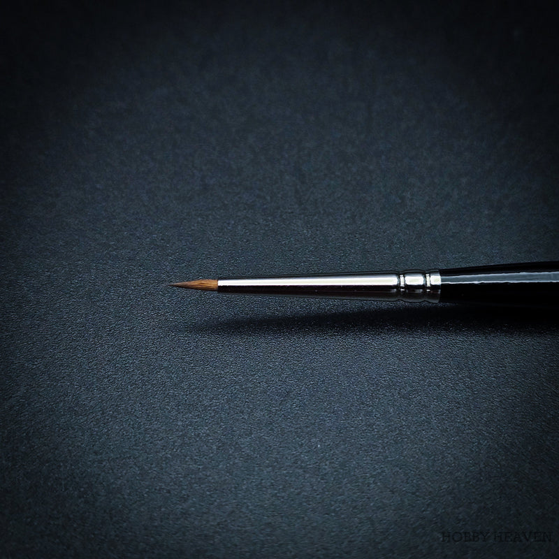 Raphael Series 8400 — Kolinsky Sable Round