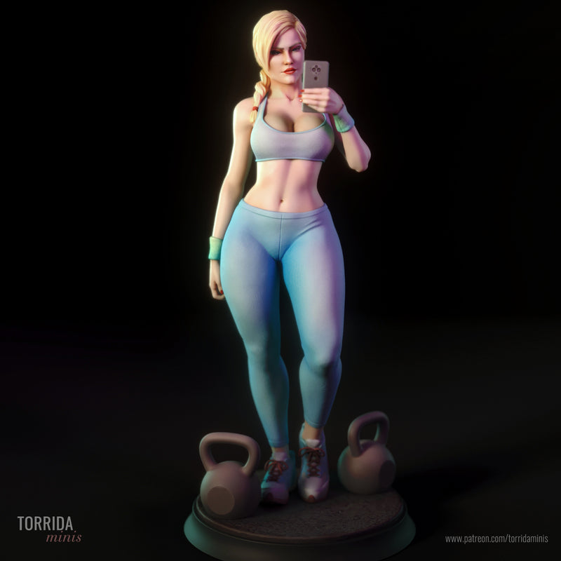 Ashley | Pin-Up Statue Fan Art Miniature Unpainted | Torrida Minis