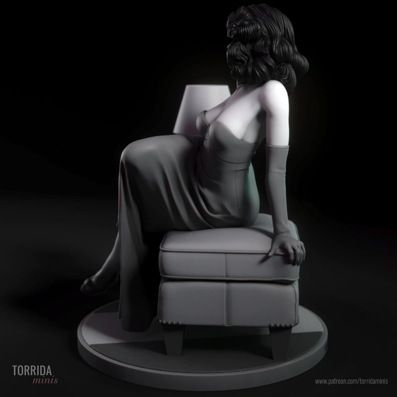 Ava | Pin-Up Statue Fan Art Miniature Unpainted | Torrida Minis