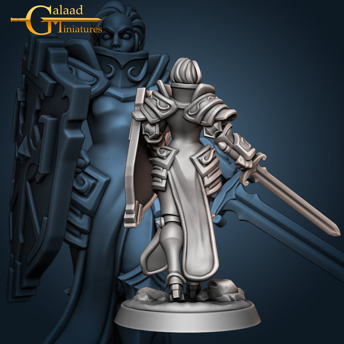 Cloak Knight G | Female Knights | Fantasy Miniature | Galaad Miniatures TabletopXtra