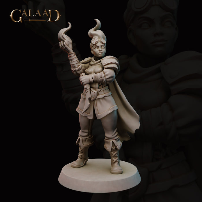 Fire Mage | Female Mages and Fighters | Fantasy Miniature | Galaad Miniatures