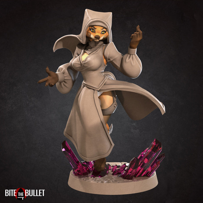 Fox Mahrian (Hooded) | Foxfolk | Fantasy Miniature | Bite the Bullet TabletopXtra