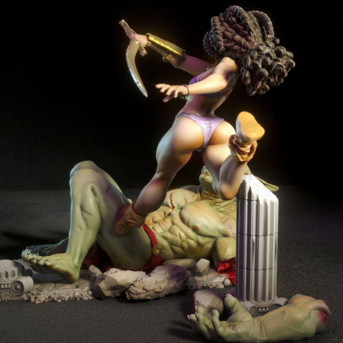Marcella | Pin-Up Statue Fan Art Miniature Unpainted | Torrida Minis