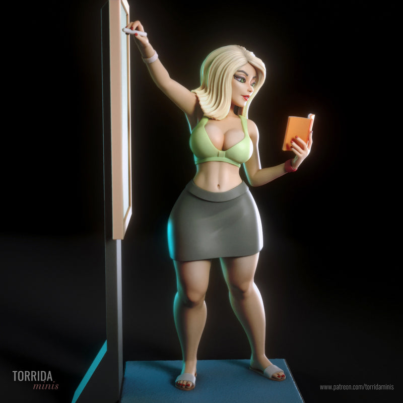 Mari | Pin-Up Statue Fan Art Miniature Unpainted | Torrida Minis