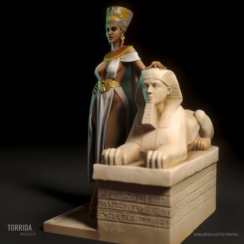 Nefertiti | Pin-Up Statue Fan Art Miniature Unpainted | Torrida Minis