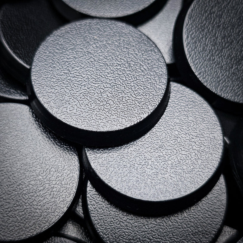 28mm Round Plain Plastic Bases for Wargaming Miniatures | Hobby Heaven