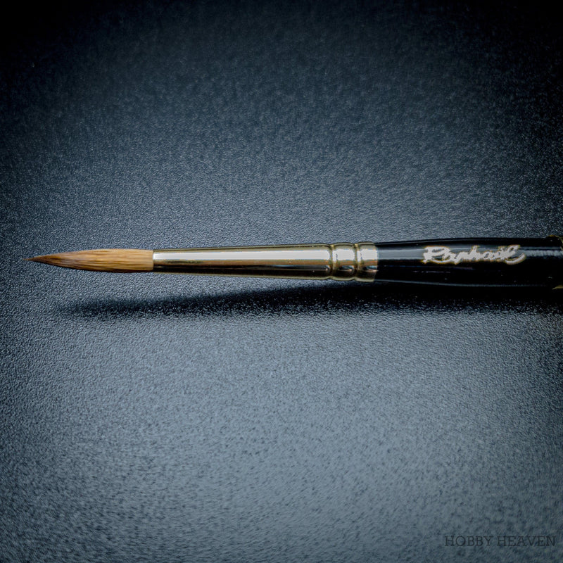 Raphael 8404 — Kolinsky Sable Round