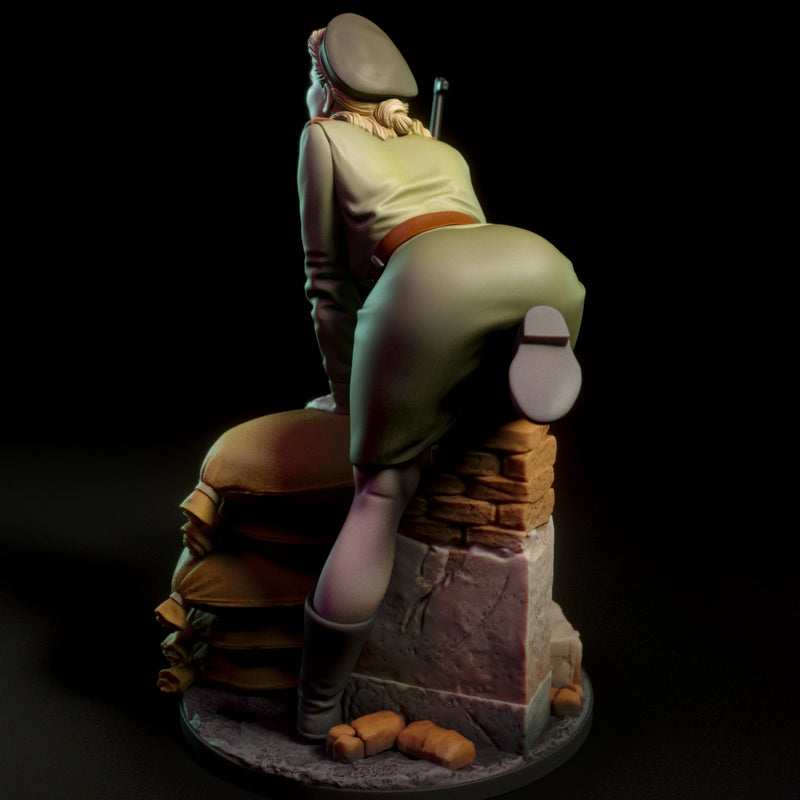 Roza | Pin-Up Statue Fan Art Miniature Unpainted | Torrida Minis