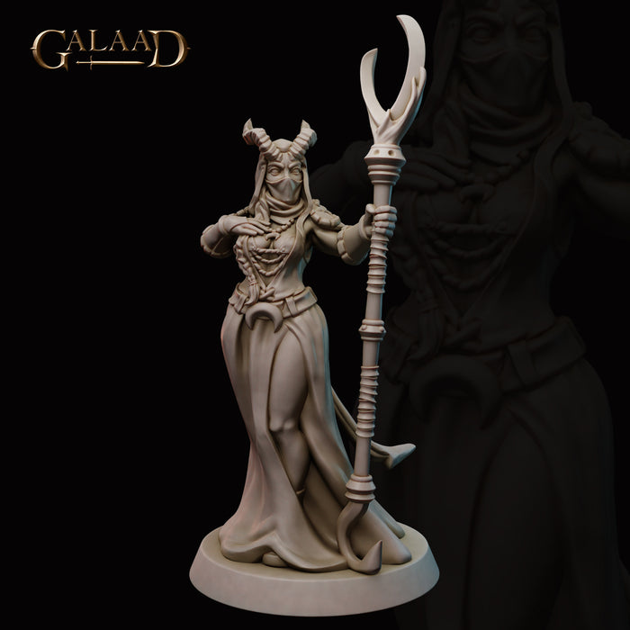 Tiefling Mage | Female Mages and Fighters | Fantasy Miniature | Galaad Miniatures