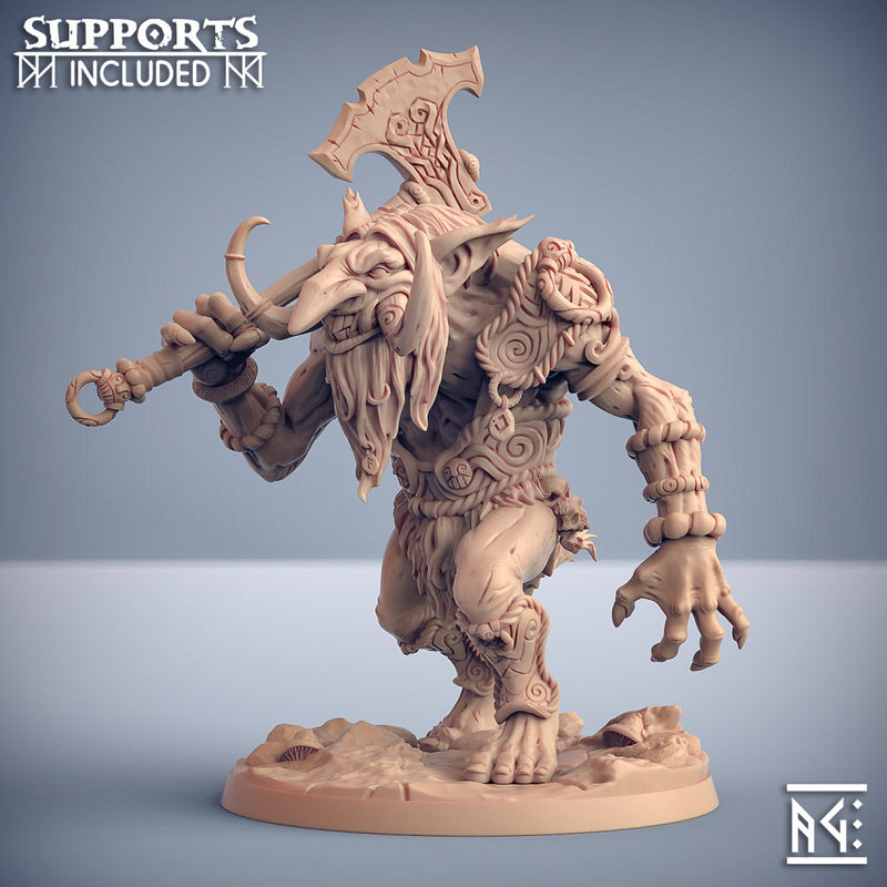 Troll Hunter A | Svartwood Trolls | Fantasy D&D Miniature | Artisan Guild TabletopXtra