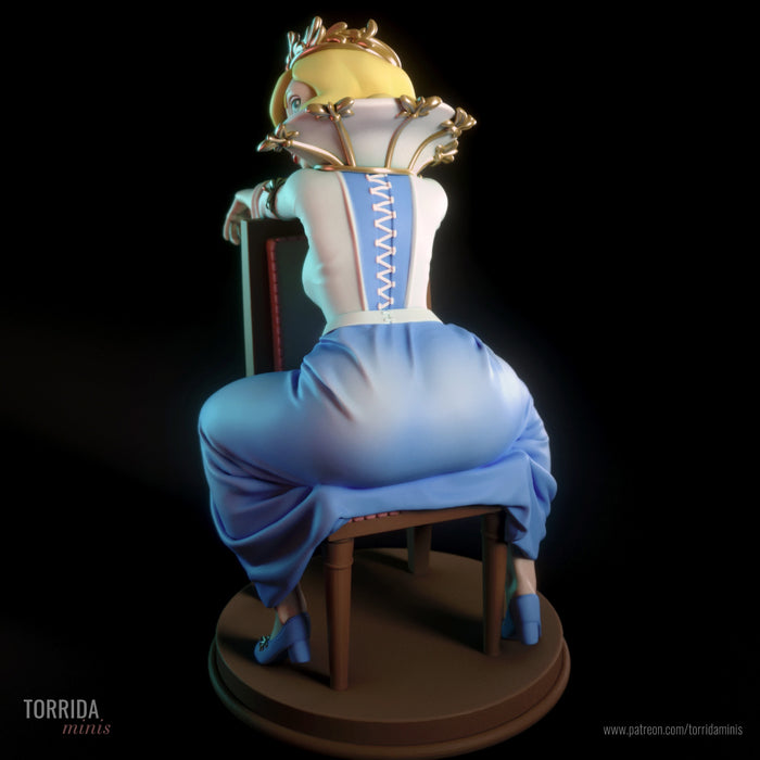 Queen Kate | Pin-Up Statue Fan Art Miniature Unpainted | Torrida Minis