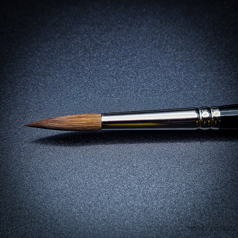 Raphael 8404 — Kolinsky Sable Round