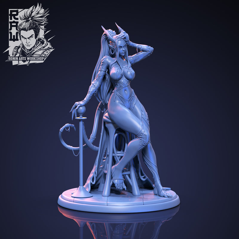 Lucille | Pin-Up Statue Fan Art Miniature Unpainted | Ronin Arts Workshop