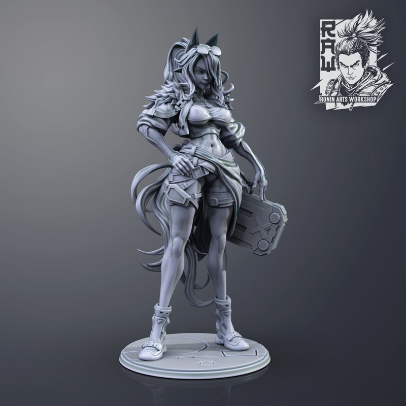 Sci-Fi Elf Girl | Pin-Up Statue Fan Art Miniature Unpainted | Ronin Arts Workshop