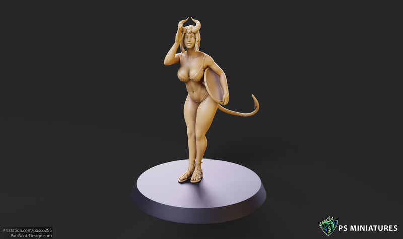 Barmaid Miniatures | Fantasy Miniature | PS Miniatures
